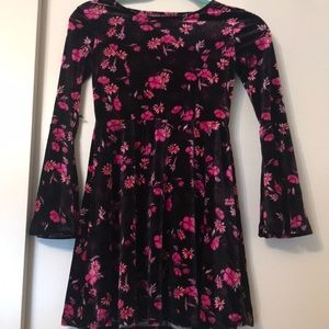 Girls velvet dress